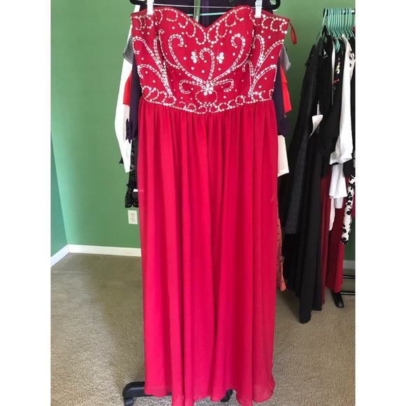 Dresses & Skirts - Long red dress